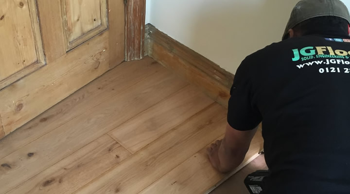installing-wooden-flooring