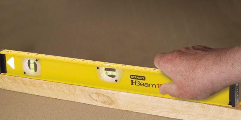 spirit-level-fitting-wooden-flooring